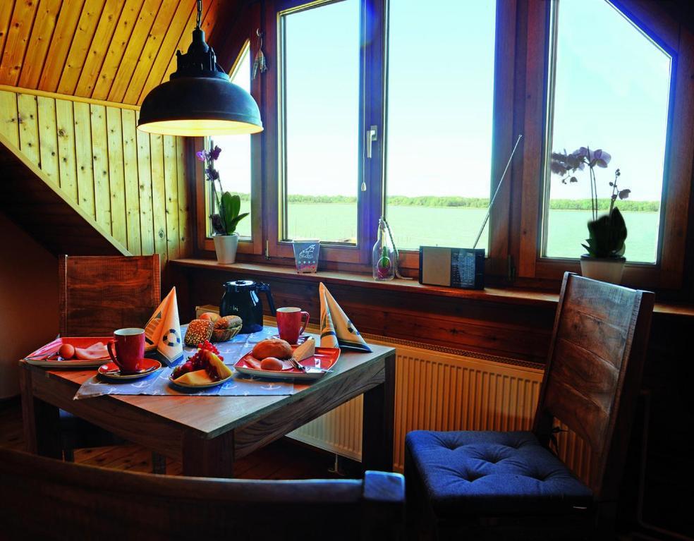 Blick Auf Den Bodden Apartment Ribnitz-Damgarten Bagian luar foto